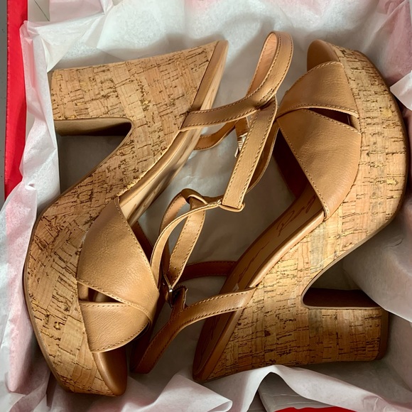 American Rag Jamie T-Strap Platform Dress Shoes - Picture 7 of 7